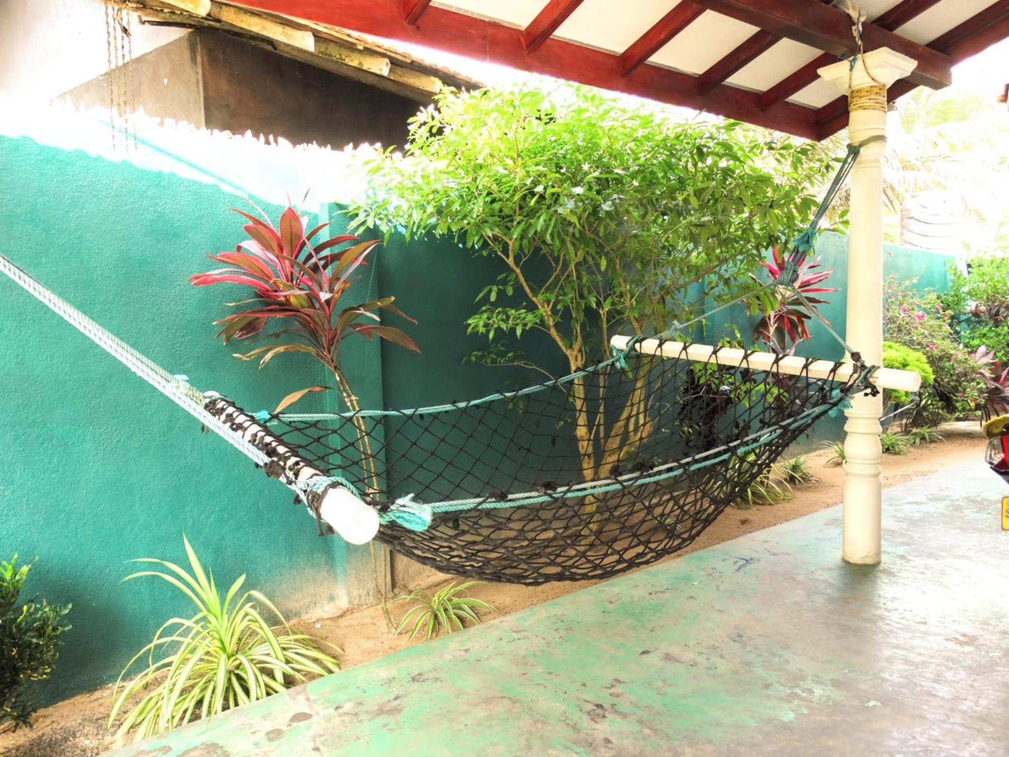 Private Beach House In Mirissa Exterior photo